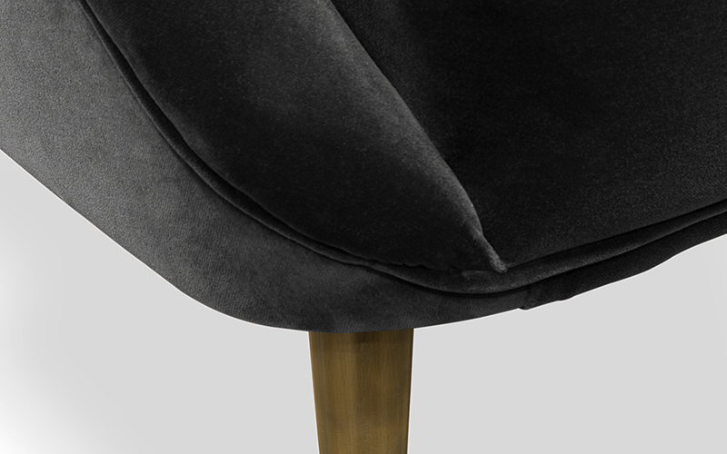 MALAY | Modern Tufted Velvet Armchair by BRABBU